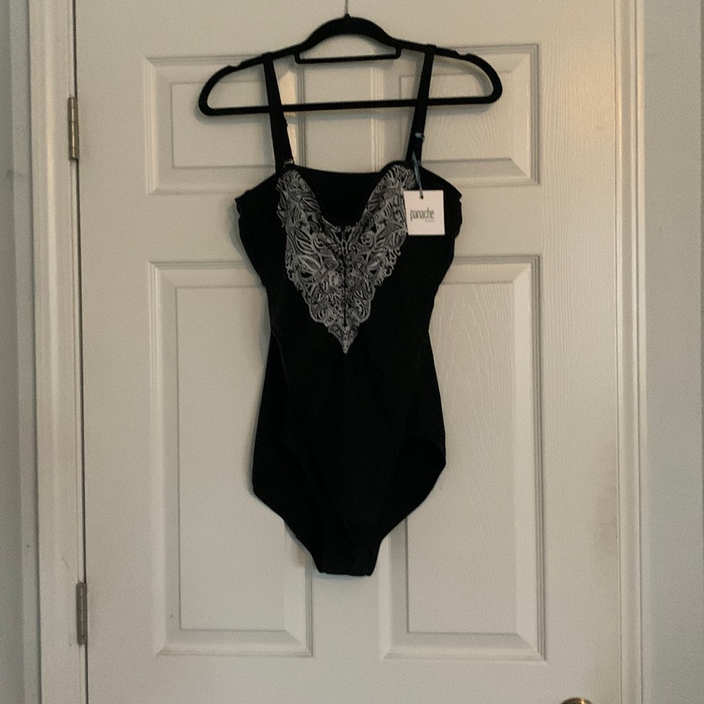 Black and White Panache swimsuit 38G.